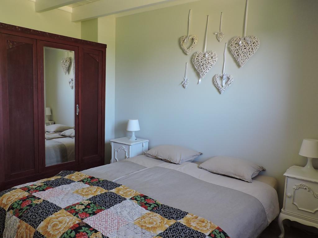 Vakantieboerderij Ferme Le Bleuet Ohey Room photo